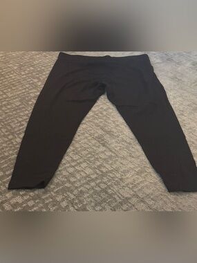 Time and Tru Black Capri Leggings for adult